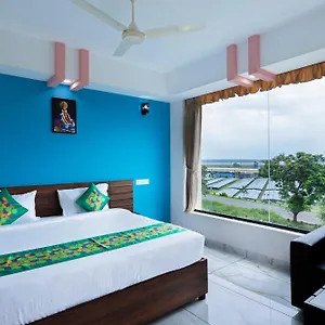 Treebo Airsuite Airport *** Kochi
